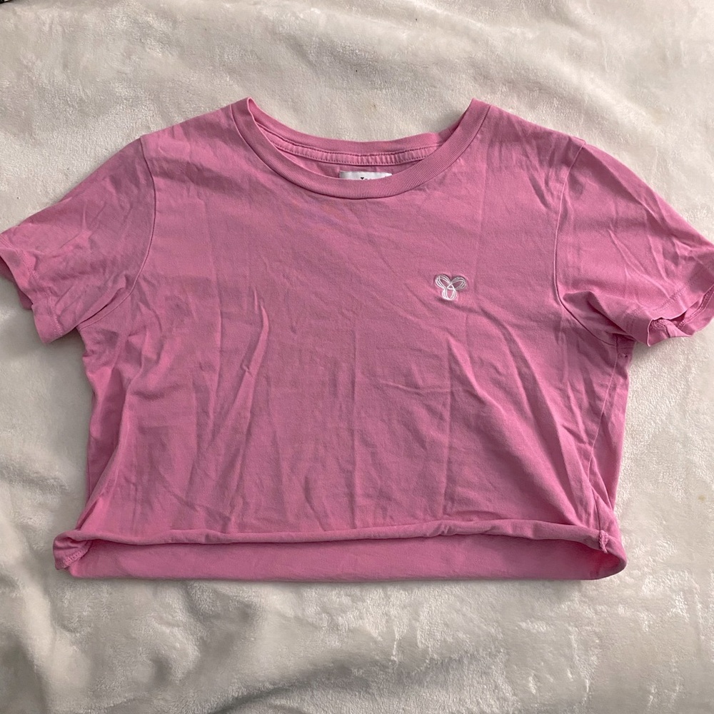 Pink TNA cropped tee